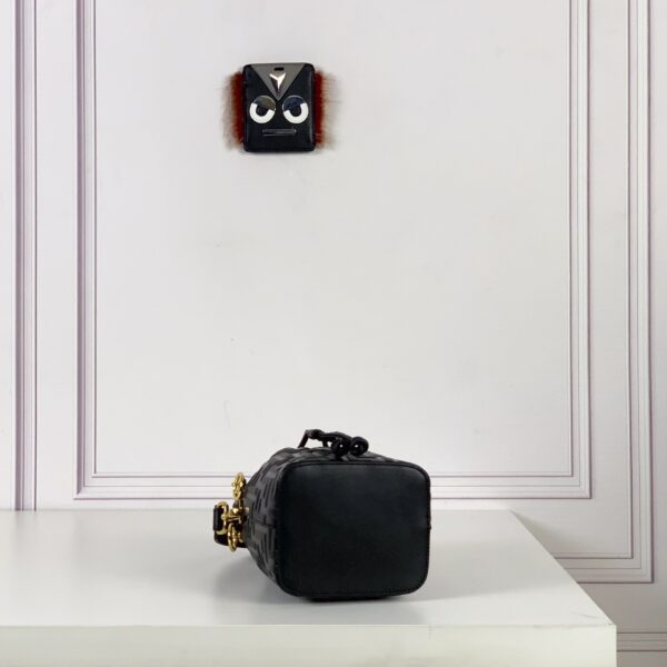 Mon Tresor-Black leather mini-bag