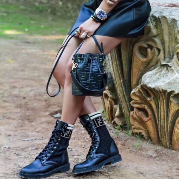 Mon Tresor-Black leather mini-bag