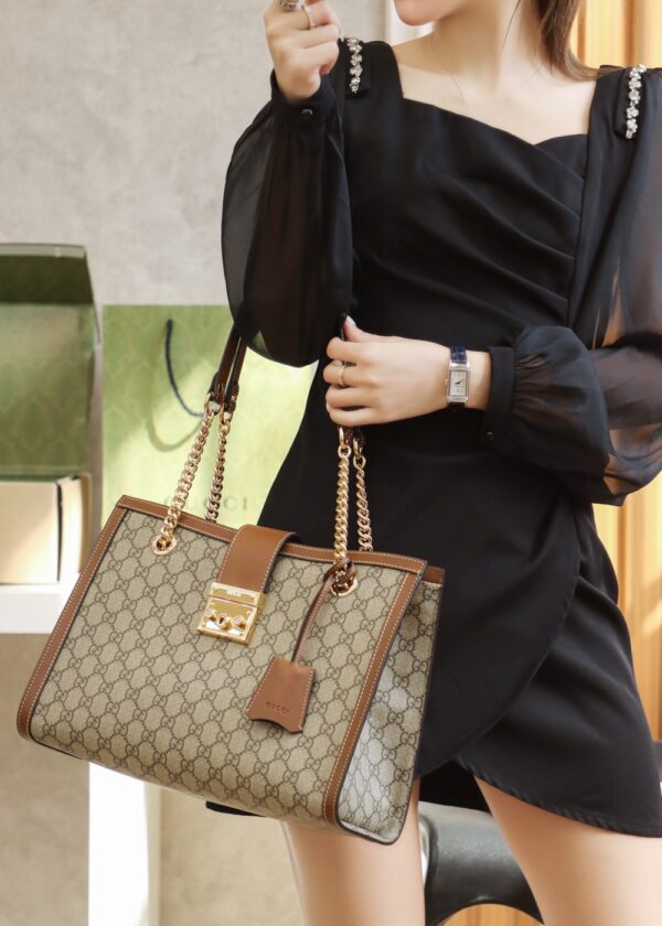 Padlock Medium GG Shoulde Bag #479197