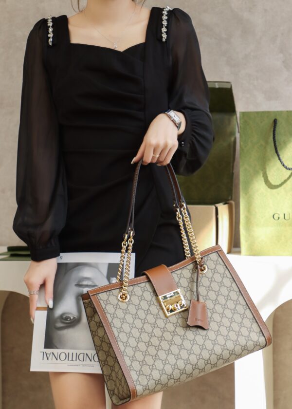 Padlock Medium GG Shoulde Bag #479197