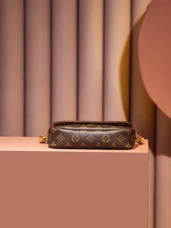 Wallet on Chain Ivy #M81911