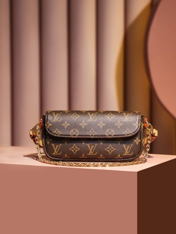 Wallet on Chain Ivy #M81911