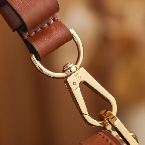 Dauphine MM #M45958
