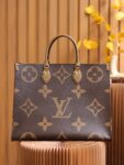 OnTheGo Tote #44576