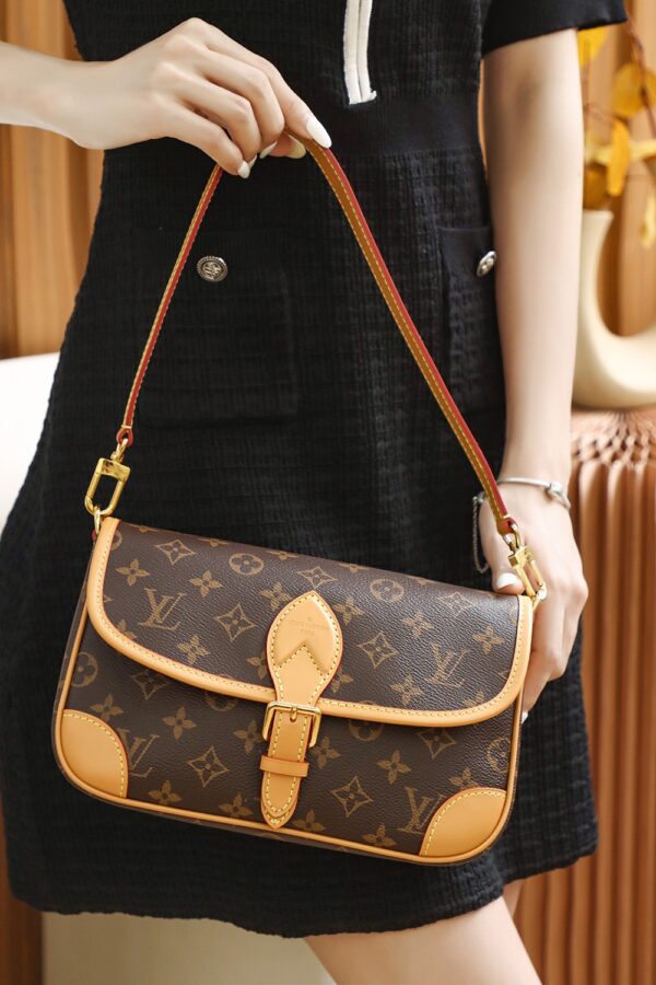 Diane #M45985