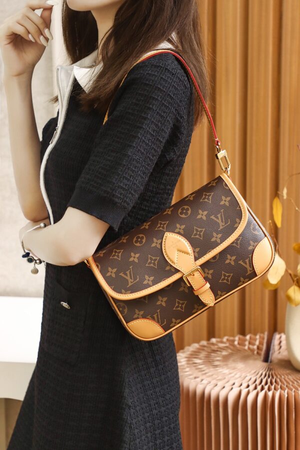 Diane #M45985