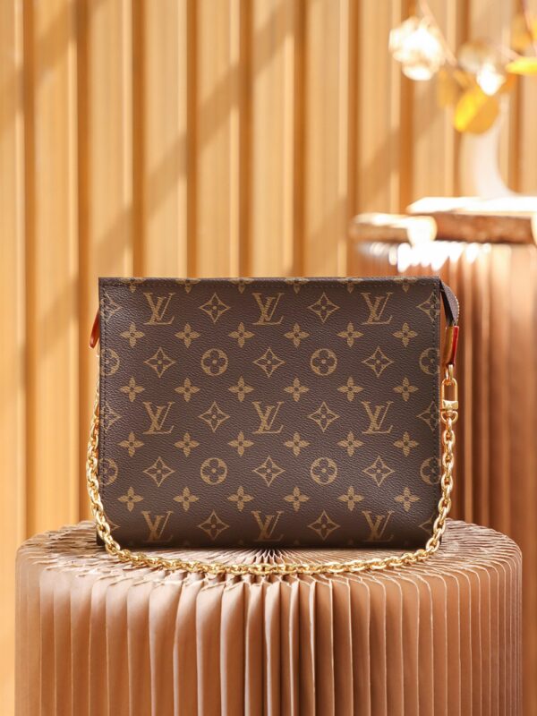Toiletry Pouch On Chain #M81412