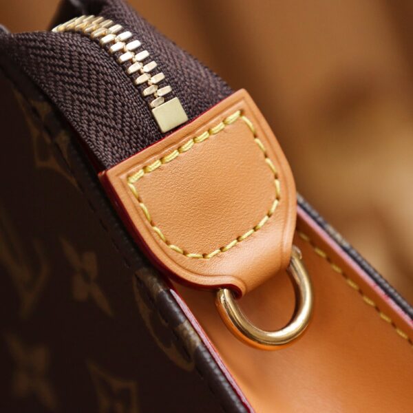 Toiletry Pouch On Chain #M81412
