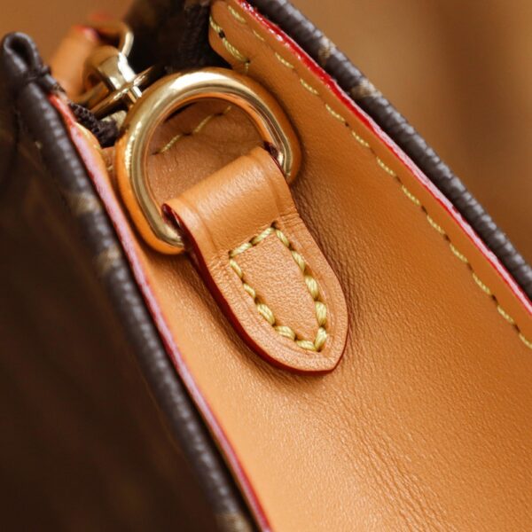 Toiletry Pouch On Chain #M81412