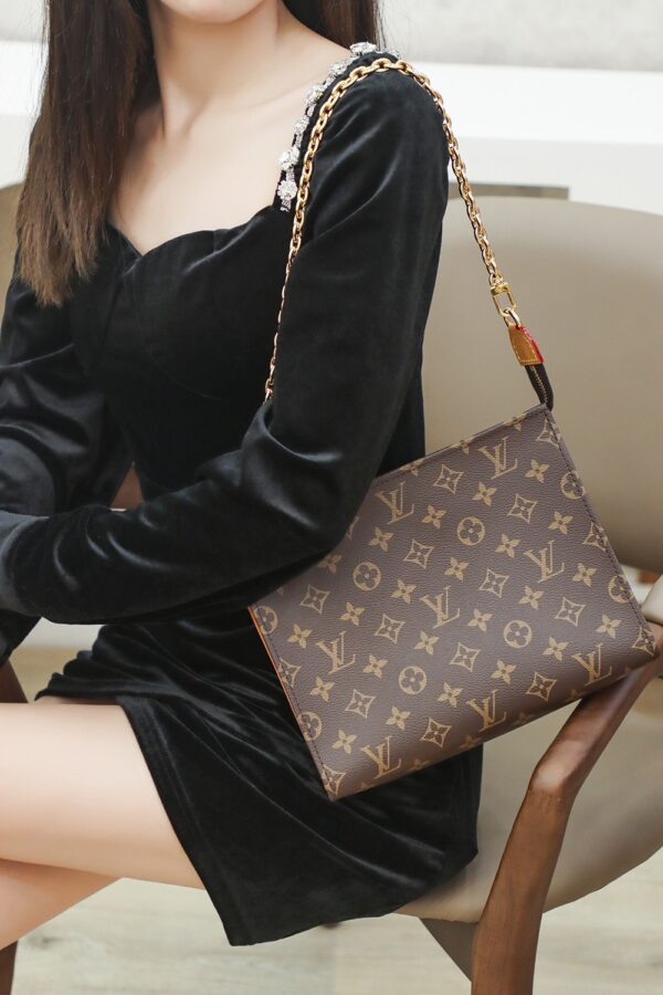 Toiletry Pouch On Chain #M81412
