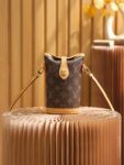 Fold Me Pouch #M80874