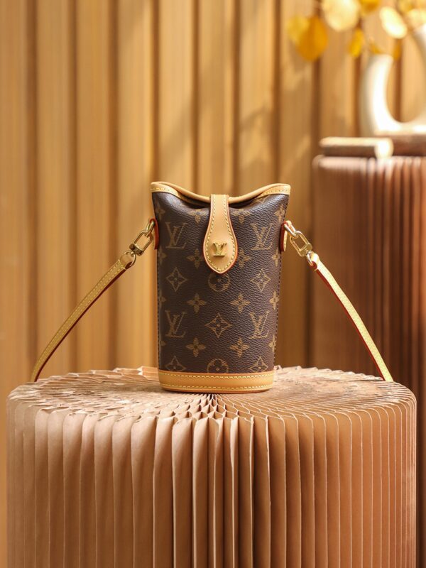 Fold Me Pouch #M80874