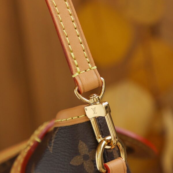 Fold Me Pouch #M80874