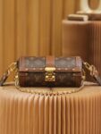 Papillon Trunk #M57835
