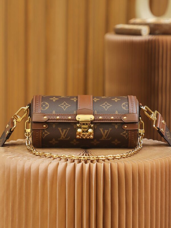 Papillon Trunk #M57835