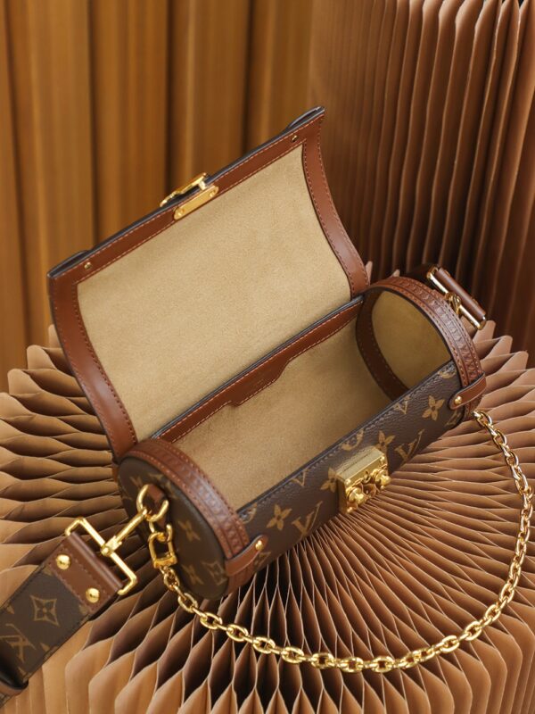 Papillon Trunk #M57835