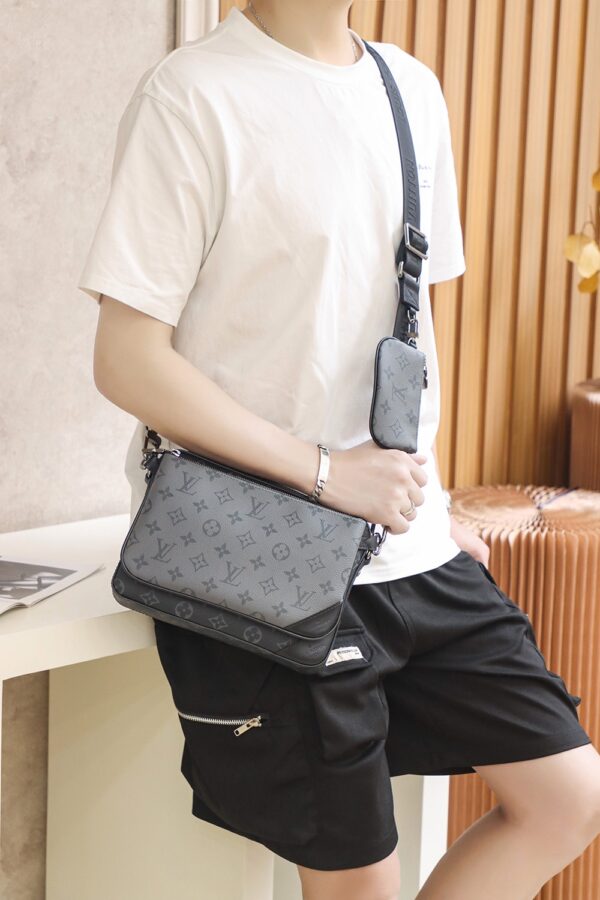 Trio Messenger #M69443