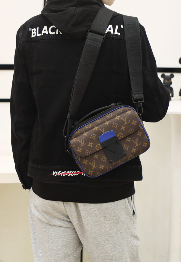 S Lock Messenger  #M45863