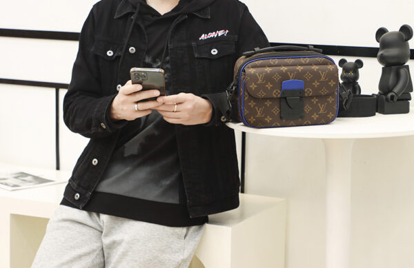 S Lock Messenger  #M45863
