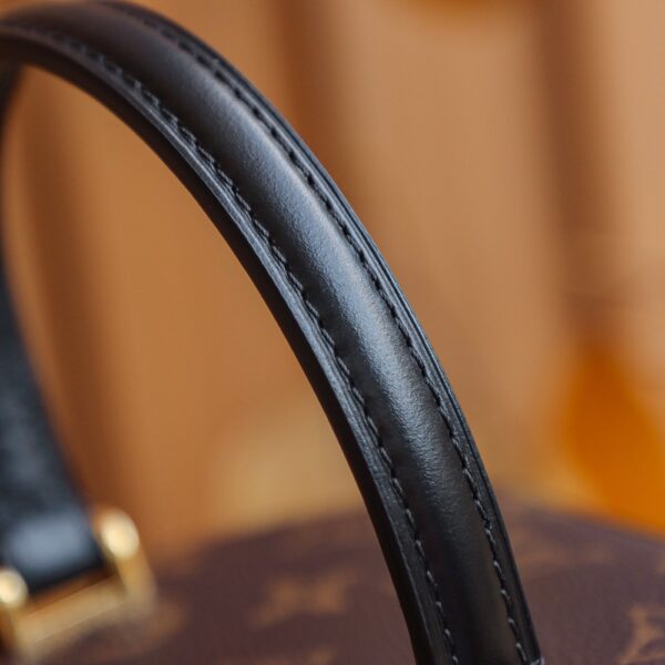 Cannes #M43986