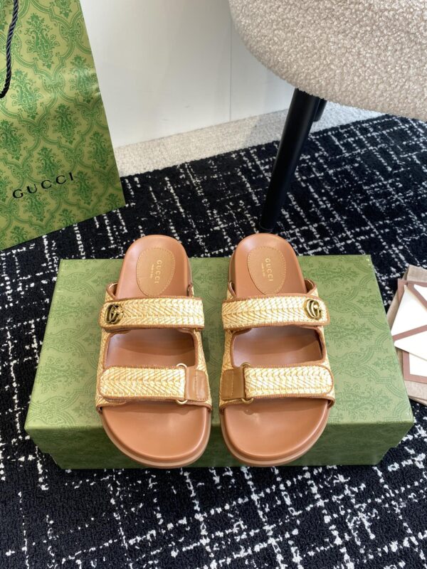 Women's Sandal With Double G