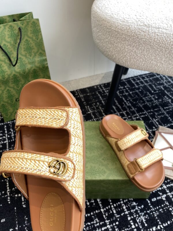 Women's Sandal With Double G