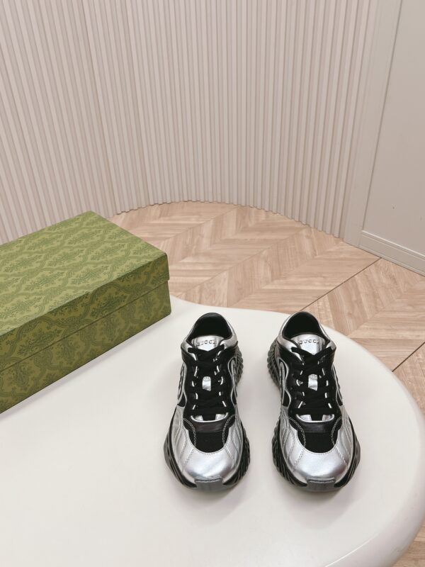 Women's Gucci Ripple Sneaker