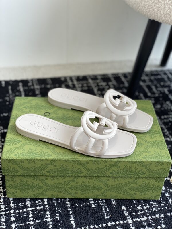 Women's Interlocking G Slide Sandal
