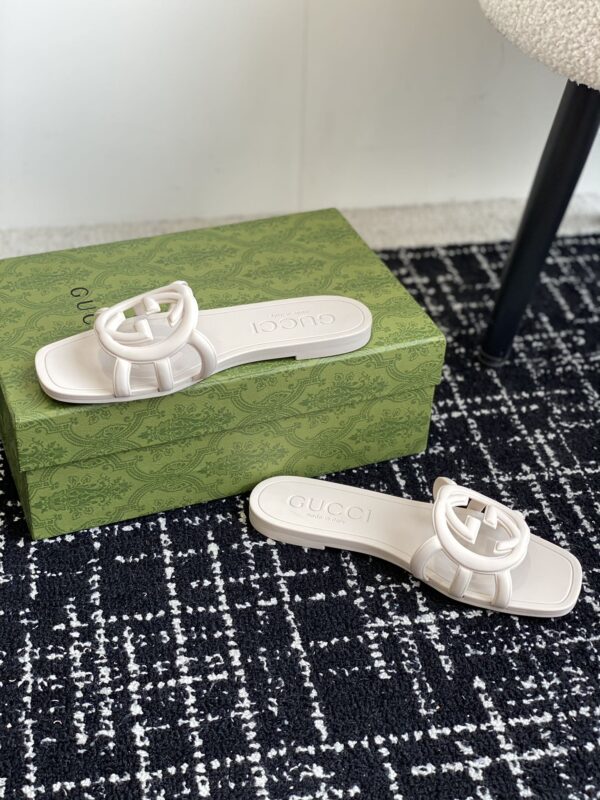 Women's Interlocking G Slide Sandal