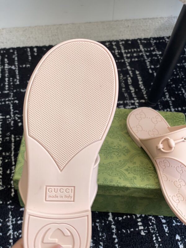 Women's Thong Sandal With Horsebit