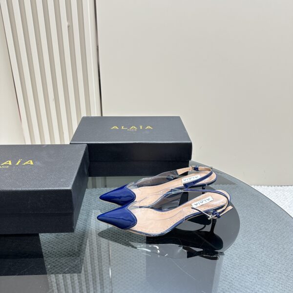 LE CŒUR SLINGBACKS IN PATENT LAMBSKIN