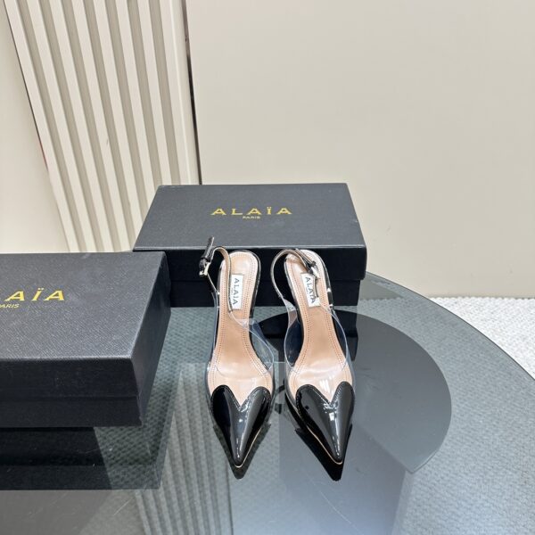 LE CŒUR SLINGBACKS IN PATENT LAMBSKIN