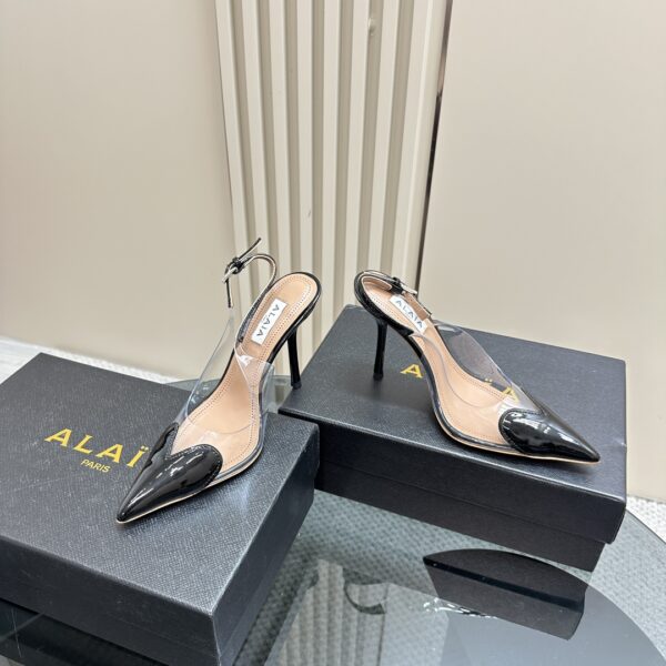 LE CŒUR SLINGBACKS IN PATENT LAMBSKIN