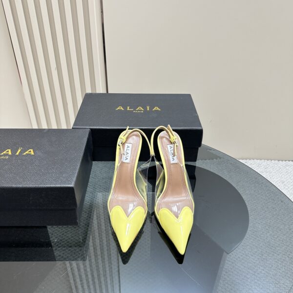 LE CŒUR SLINGBACKS IN PATENT LAMBSKIN