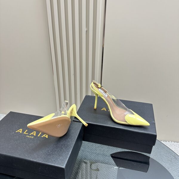 LE CŒUR SLINGBACKS IN PATENT LAMBSKIN