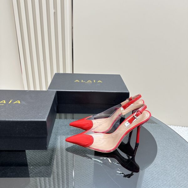 LE CŒUR SLINGBACKS IN PATENT LAMBSKIN