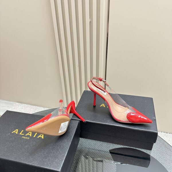 LE CŒUR SLINGBACKS IN PATENT LAMBSKIN