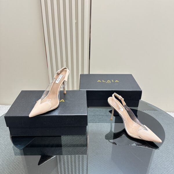 LE CŒUR SLINGBACKS IN PATENT LAMBSKIN