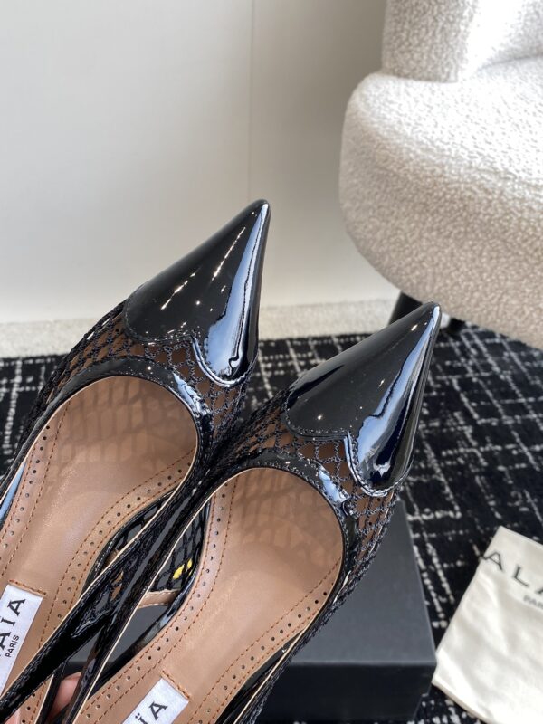 LE CŒUR SLINGBACKS IN FISHNET