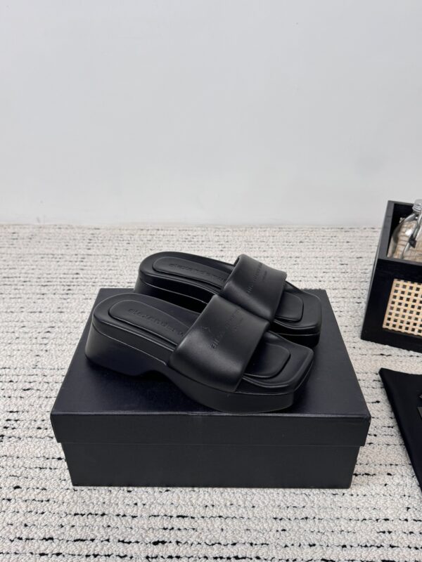 Trompe-l'oeil Denim Goatskin Float Slide