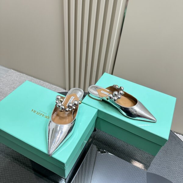 Flat Mules With Pearl