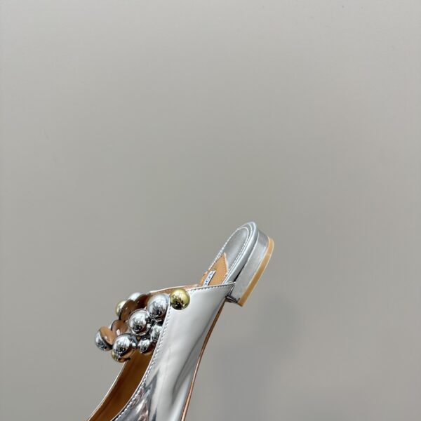 Flat Mules With Pearl
