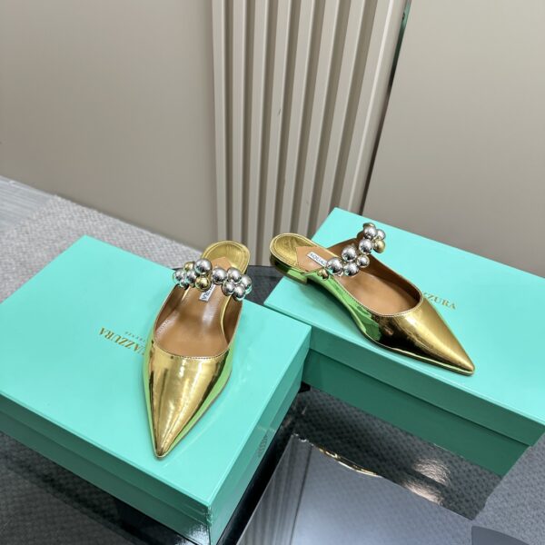 Flat Mules With Pearl