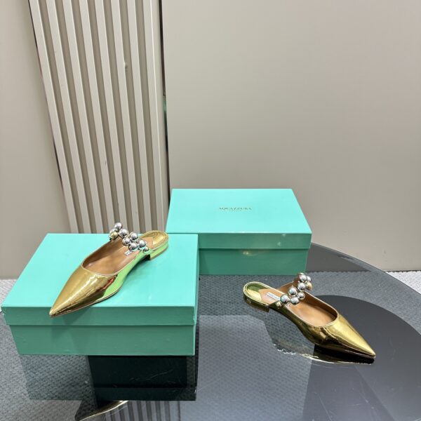 Flat Mules With Pearl