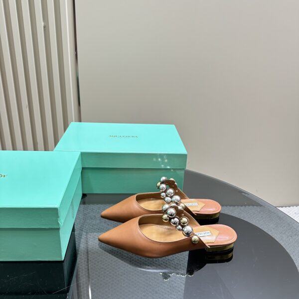 Flat Mules With Pearl