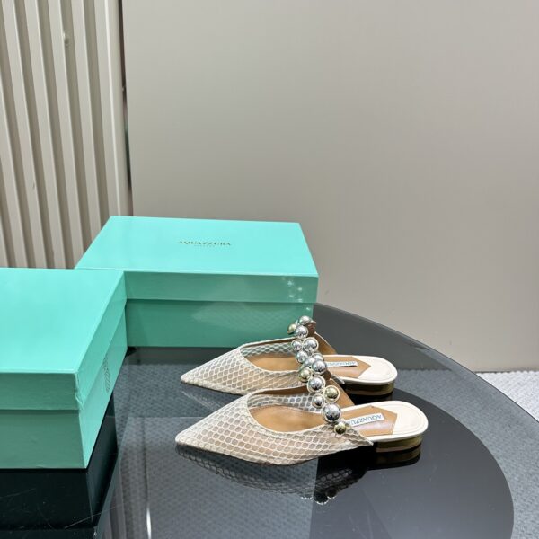 Flat Mules With Pearl
