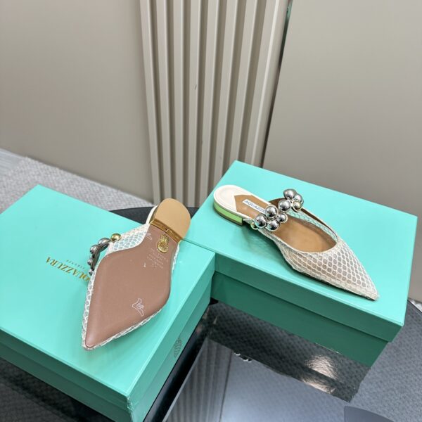 Flat Mules With Pearl