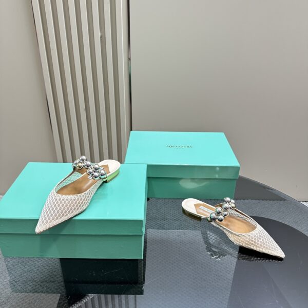 Flat Mules With Pearl