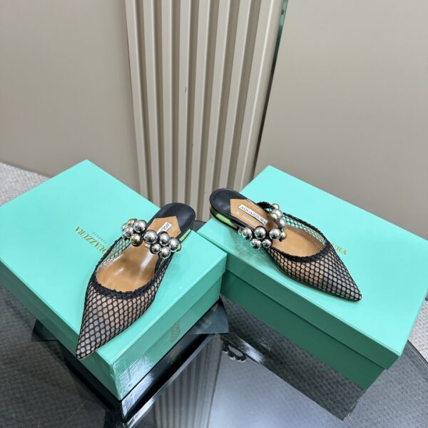 Flat Mules With Pearl