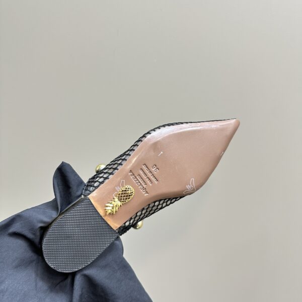 Flat Mules With Pearl
